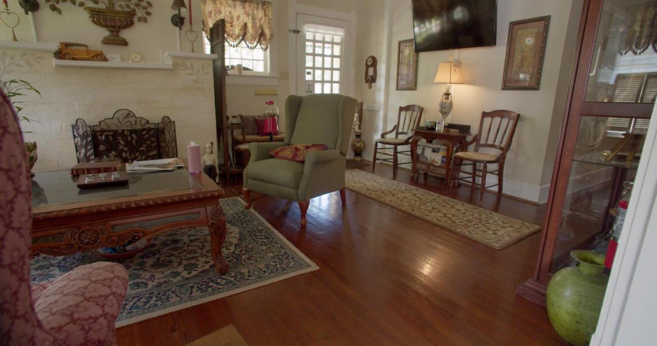 Granbury Gardens Bed And Breakfast Ngoại thất bức ảnh