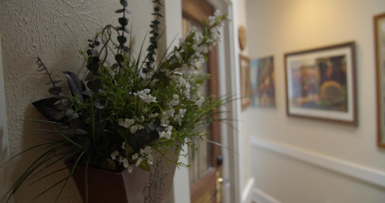 Granbury Gardens Bed And Breakfast Ngoại thất bức ảnh