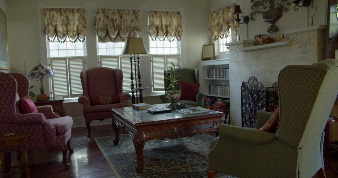 Granbury Gardens Bed And Breakfast Ngoại thất bức ảnh