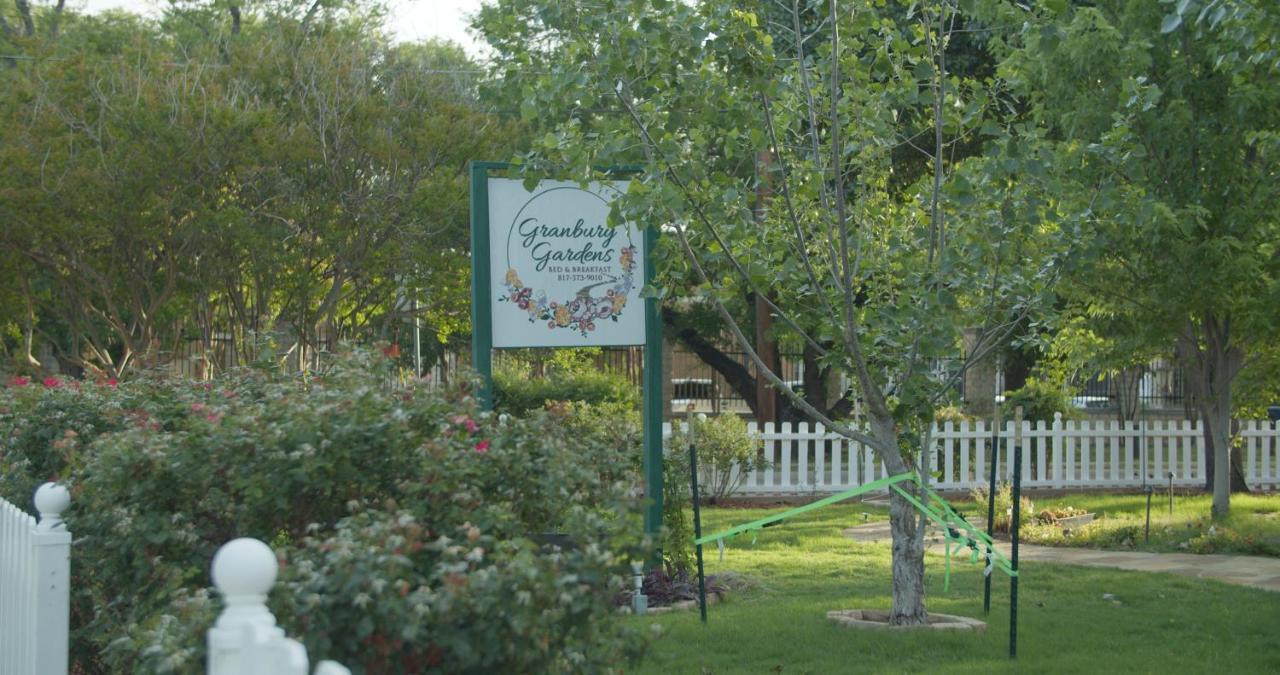Granbury Gardens Bed And Breakfast Ngoại thất bức ảnh