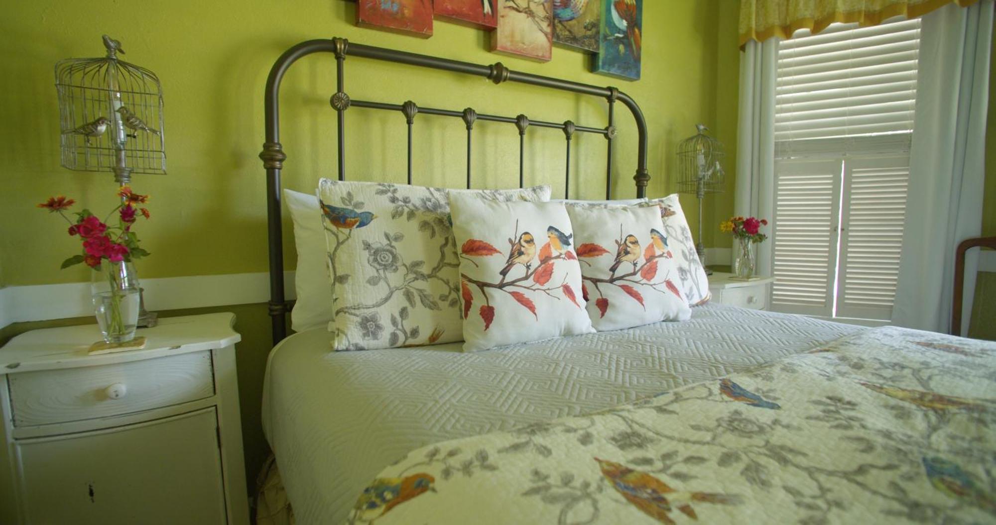 Granbury Gardens Bed And Breakfast Phòng bức ảnh